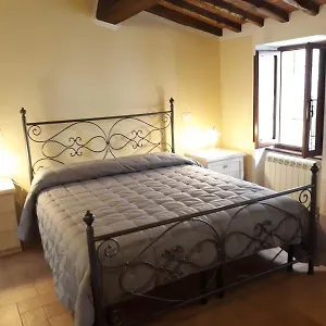 https://appartamento-la-corte-antica.it-tuscanyhotel.com